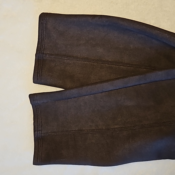 Spanx Faux Suede Leggings in Chocolate Brown Sz Petite M - Like New! - Picture 8 of 9